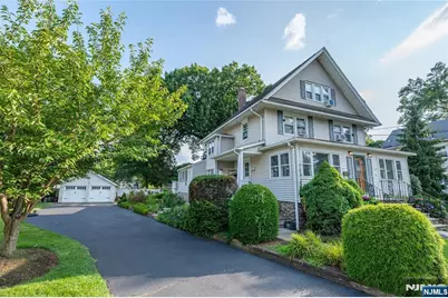 16 Lincoln Place, Waldwick, NJ 07463 - Photo 2