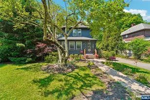 173 Myrtle Ave, Allendale, NJ 07401 - Photo 2