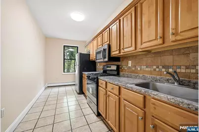 5 Pomona 2C #2C, Newark, NJ 07112 - Photo 6