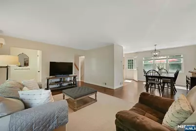 60 Everdell Avenue, Hillsdale, NJ 07642 - Photo 6