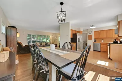 60 Everdell Avenue, Hillsdale, NJ 07642 - Photo 8
