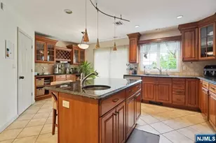 75 Myrtle Ave 1, Edgewater, NJ 07020 - Photo 10