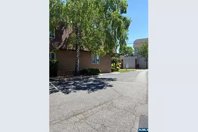 410 Paterson Avenue B4 #B4, East Rutherford, NJ 07073 - Photo 2