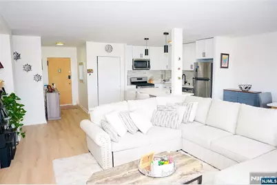 276 Prospect Street 5E #5E, East Orange, NJ 07017 - Photo 4
