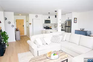 276 Prospect Street 5E, East Orange, NJ 07017 - Photo 4