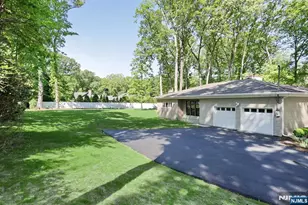 16 Cypress Peak Ln, Montvale, NJ 07645 - Photo 32