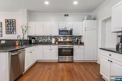 28 George Russell Way 14 #14, Clifton, NJ 07013 - Photo 8