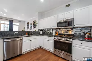 28 George Russell Way 14, Clifton, NJ 07013 - Photo 10
