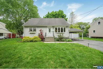 52 Barbara Drive, Pompton Lakes, NJ 07442 - Photo 2
