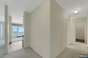 2000 Linwood Ave 15 H, Fort Lee, NJ 07024 - Photo 16