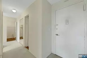 2000 Linwood Ave 15 H, Fort Lee, NJ 07024 - Photo 18