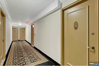 2000 Linwood Avenue 15 H #15 H, Fort Lee, NJ 07024 - Photo 34