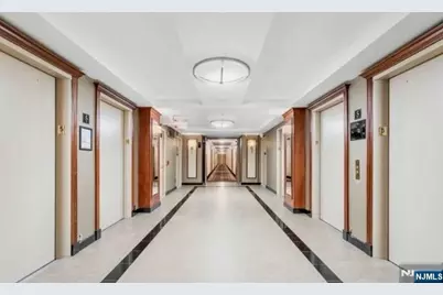 2000 Linwood Avenue 15 H #15 H, Fort Lee, NJ 07024 - Photo 36