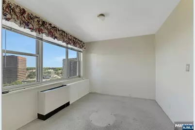 2000 Linwood Avenue 15 H #15 H, Fort Lee, NJ 07024 - Photo 20