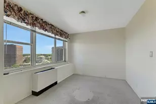 2000 Linwood Ave 15 H, Fort Lee, NJ 07024 - Photo 20