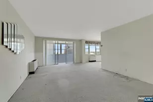 2000 Linwood Ave 15 H, Fort Lee, NJ 07024 - Photo 12