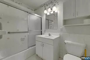 2000 Linwood Ave 15 H, Fort Lee, NJ 07024 - Photo 26