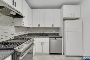 45 S River Dr 912, Jersey City, NJ 07310 - Photo 6