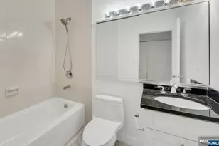 45 S River Dr 912, Jersey City, NJ 07310 - Photo 8