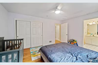 9 Legend Hills Drive, Edgewater, NJ 07020 - Photo 14