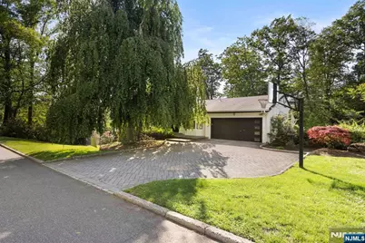 165 Hoover Drive, Cresskill, NJ 07626 - Photo 22