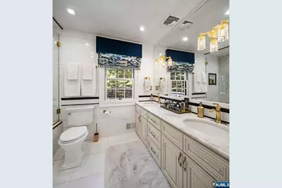 354 W Grand Avenue, Montvale, NJ 07645 - Photo 20