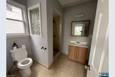 8 Treacy Avenue 1 #1, Newark, NJ 07108 - Photo 4