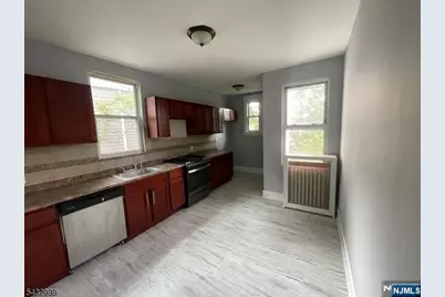 8 Treacy Avenue 1 #1, Newark, NJ 07108 - Photo 8
