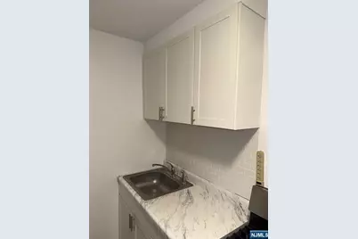 401 Park #3 F, Fort Lee, NJ 07024 - Photo 12