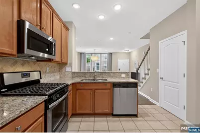 93 Wesmont Drive, Wood Ridge, NJ 07075 - Photo 10