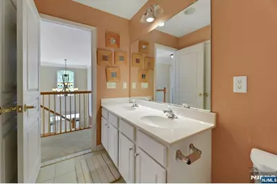 81 Lafayette Circle, Totowa, NJ 07512 - Photo 36