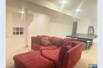 81 Lafayette Circle, Totowa, NJ 07512 - Photo 34