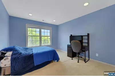 81 Lafayette Circle, Totowa, NJ 07512 - Photo 20