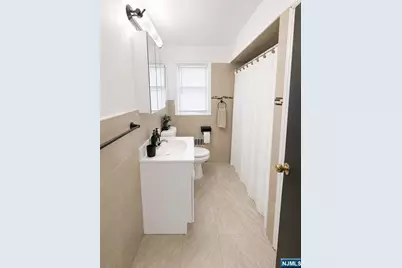 292 Florida Avenue, Paterson, NJ 07503 - Photo 12