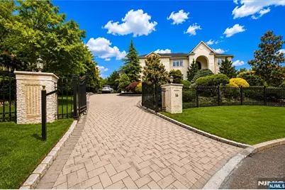 16 Audrey Urban Court, Alpine, NJ 07620 - Photo 4