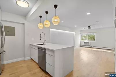 333 Grand Avenue 1I #1I, Palisades Park, NJ 07650 - Photo 2