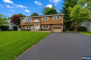230 Orchard Dr, Mahwah, NJ 07430 - Photo 2