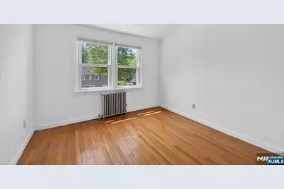 28 Livingston Place, Teaneck Township, NJ 07666 - Photo 14