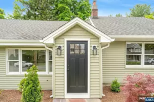 38 Lakeview Ave, Ringwood, NJ 07456 - Photo 2
