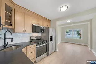 38 Lakeview Ave, Ringwood, NJ 07456 - Photo 8