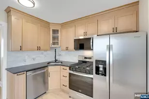 38 Lakeview Ave, Ringwood, NJ 07456 - Photo 10