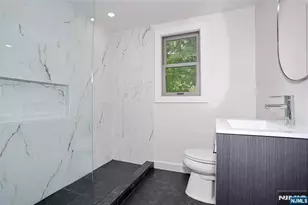 20 Dojean Ct, Bergenfield, NJ 07621 - Photo 30