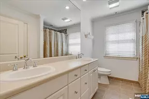 254 Hoppers Ln, Paramus, NJ 07652 - Photo 24