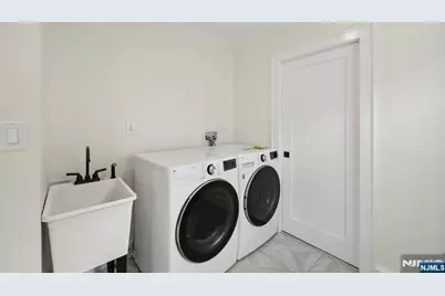 606 5th Street, Carlstadt, NJ 07072 - Photo 16