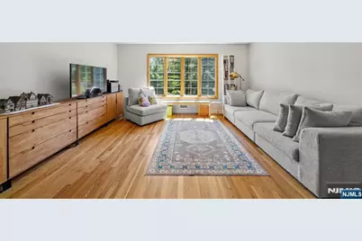 89 Forsythia Lane B #B, Paramus, NJ 07652 - Photo 4
