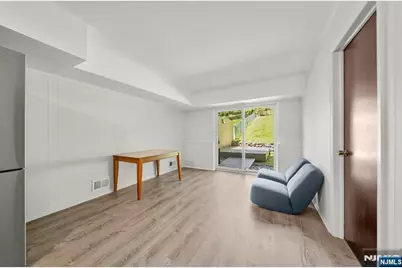 89 Forsythia Lane B #B, Paramus, NJ 07652 - Photo 14