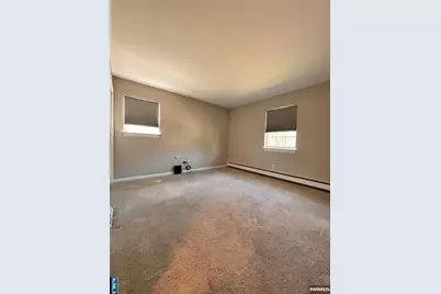 21 Wanamaker Avenue 1st Floor #1st floor, Waldwick, NJ 07463 - Photo 8