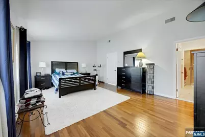 22 Hampton Court 422 #422, Washington Township, NJ 07676 - Photo 14