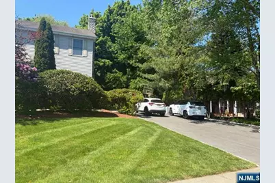 606 Orangeburgh Road, River Vale Township, NJ 07675 - Photo 2