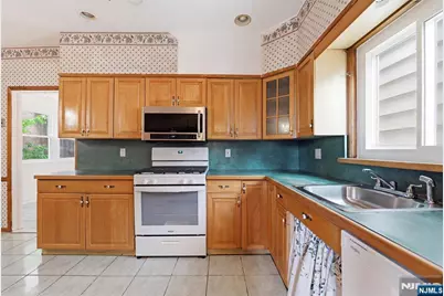 136 56th Street, Bayonne, NJ 07002 - Photo 14
